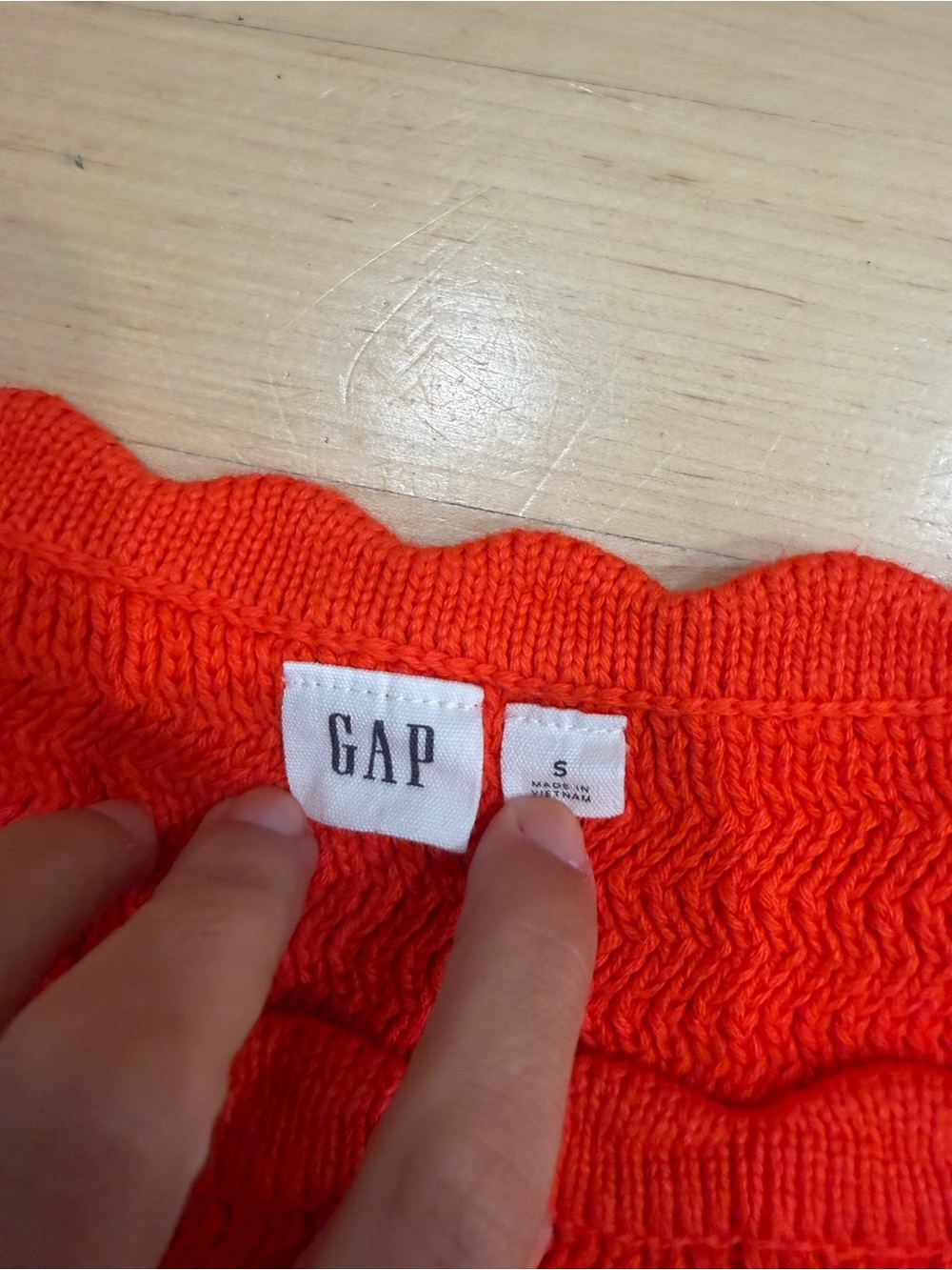 GAP Scalloped Knit Tank - Picture 3 of 4